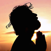 Imagem de Jesus Cristo com coroa de espinhos, orando a Deus
